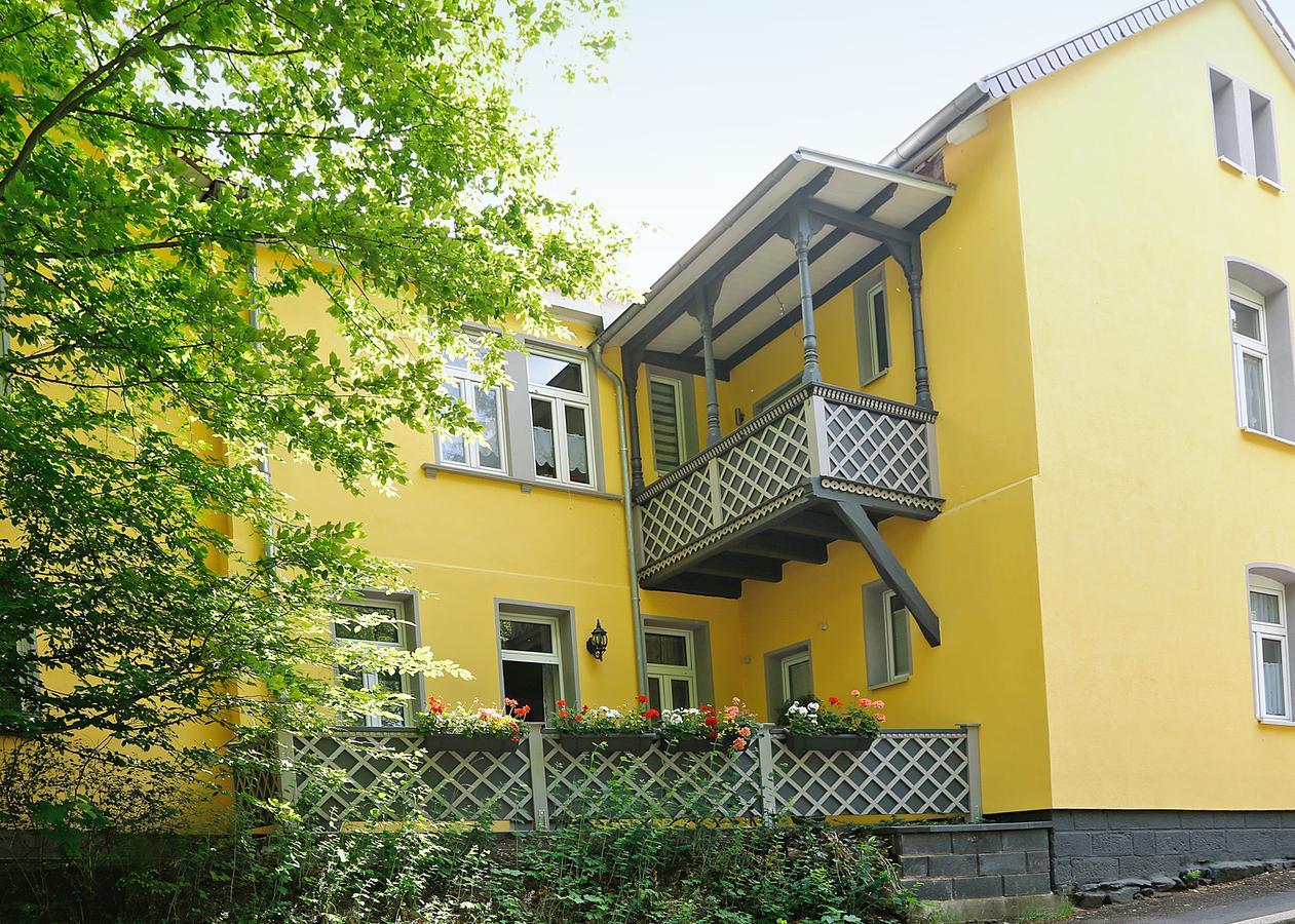 Haus Eveline - Ferienwohnungen Unterhalb Der Wartburg - Эйзенах Экстерьер фото